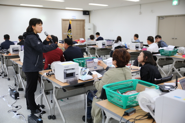 사전투표관리관, 장비담당사무원 교육
